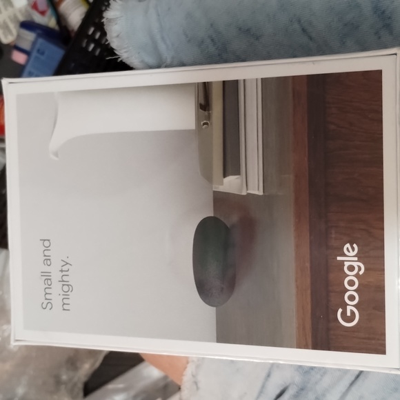 Google Nest Mini - Picture 3 of 5